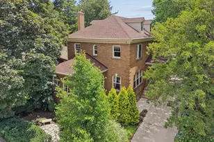 5873 N Forest Glen Ave, Chicago, IL 60646 - Photo 4