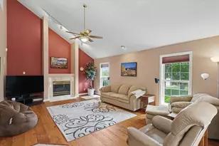 3208 Cherry Hills Dr, Champaign, IL 61822 - Photo 8