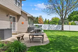 3208 Cherry Hills Dr, Champaign, IL 61822 - Photo 44