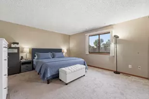 1445 Midland Ct, Joliet, IL 60436 - Photo 8