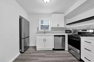 2152 W 21st St, Chicago, IL 60608 - Photo 2