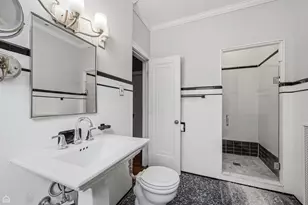 6121 N Hoyne Ave, Chicago, IL 60659 - Photo 16