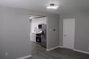 2014 W 52nd St, Chicago, IL 60609 - Photo 8