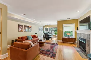 934 W Agatite Ave, Chicago, IL 60640 - Photo 2