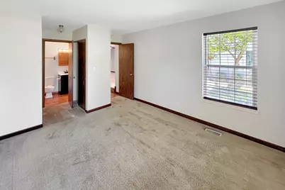 905 Abingdon Court, Gurnee, IL 60031 - Photo 4
