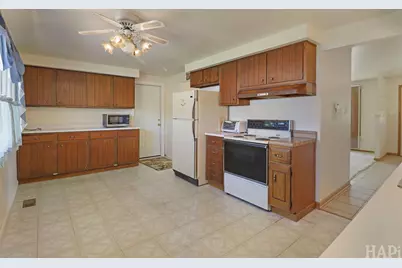 808 W Weathersfield Way, Schaumburg, IL 60193 - Photo 4
