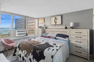 3950 N Lake Shore Dr, Chicago, IL 60613 - Photo 8
