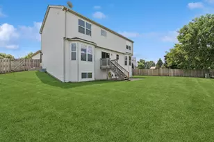 152 N Waterford Dr, Round Lake, IL 60073 - Photo 20