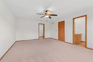 152 N Waterford Dr, Round Lake, IL 60073 - Photo 14