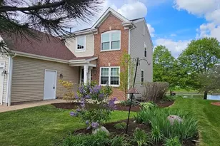 450 Rosewood Crossing, Lindenhurst, IL 60046 - Photo 1