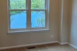 450 Rosewood Crossing, Lindenhurst, IL 60046 - Photo 12