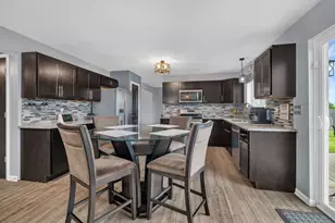 27337 W Deer Hollow Ln, Channahon, IL 60410 - Photo 8