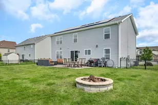 27337 W Deer Hollow Ln, Channahon, IL 60410 - Photo 2