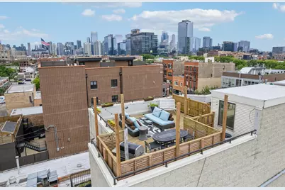 1336 W Grand Avenue #4, Chicago, IL 60642 - Photo 2