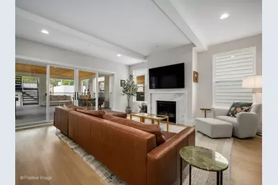 1938 N Sawyer Avenue #1, Chicago, IL 60647 - Photo 10