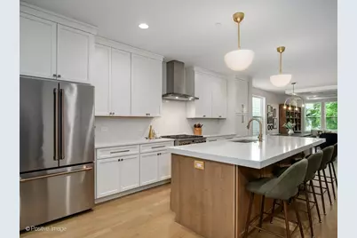 1938 N Sawyer Avenue #1, Chicago, IL 60647 - Photo 2