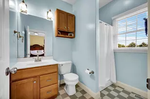 10 Cloverhill Cir, Bloomington, IL 61705 - Photo 32