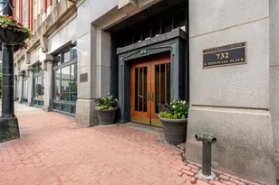 732 S Financial Pl, Chicago, IL 60605 - Photo 2