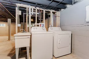 905 Adams St, Maywood, IL 60153 - Photo 20