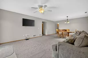 2700 Eagle Dr, Joliet, IL 60436 - Photo 14