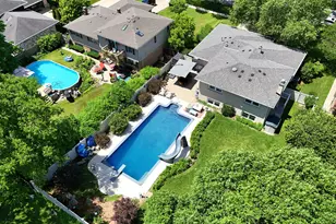 7933 Glen Ln, Darien, IL 60561 - Photo 2
