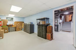 7933 Glen Ln, Darien, IL 60561 - Photo 30