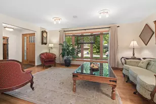 7933 Glen Ln, Darien, IL 60561 - Photo 6
