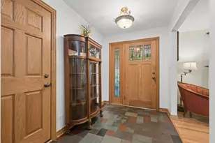 7933 Glen Ln, Darien, IL 60561 - Photo 4