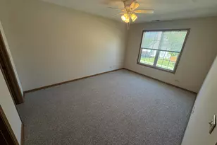 267 Yorkshire Ct, Gurnee, IL 60031 - Photo 14