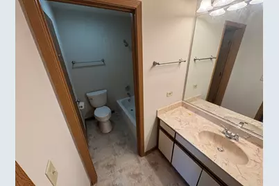 267 Yorkshire Court, Gurnee, IL 60031 - Photo 12