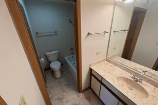 267 Yorkshire Ct, Gurnee, IL 60031 - Photo 12