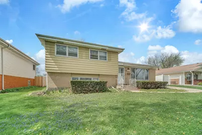 10 N Adams Drive, Addison, IL 60101 - Photo 2