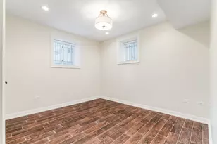 116 W Chestnut St, Chicago, IL 60610 - Photo 20