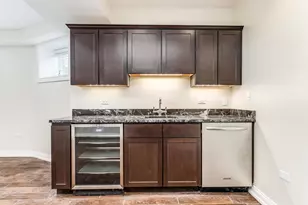 116 W Chestnut St, Chicago, IL 60610 - Photo 18