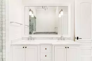 116 W Chestnut St, Chicago, IL 60610 - Photo 26
