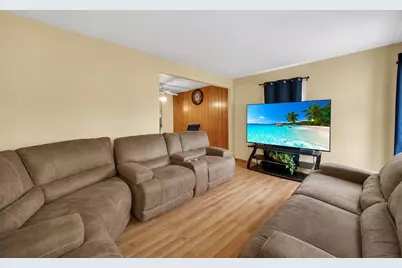 230 W Morris Avenue, Lombard, IL 60148 - Photo 6