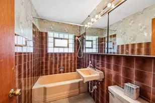 418 Highland Rd, Willowbrook, IL 60527 - Photo 26