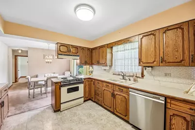 418 Highland Road, Willowbrook, IL 60527 - Photo 14