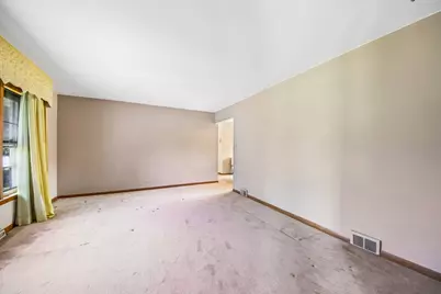 418 Highland Road, Willowbrook, IL 60527 - Photo 10