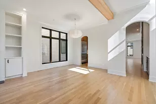 2214 W Oakdale Ave, Chicago, IL 60618 - Photo 18