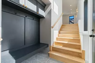 2214 W Oakdale Ave, Chicago, IL 60618 - Photo 36