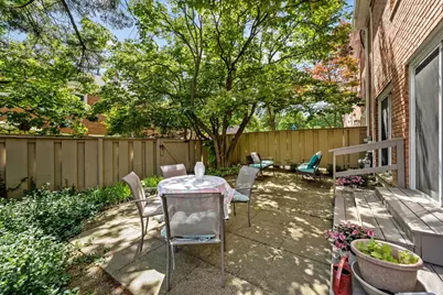 727 Raleigh Court, Northbrook, IL 60062 - Photo 4