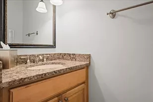 727 Raleigh Ct, Northbrook, IL 60062 - Photo 8