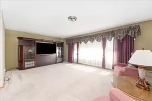 418 East End Ave, Hillside, IL 60162 - Photo 8