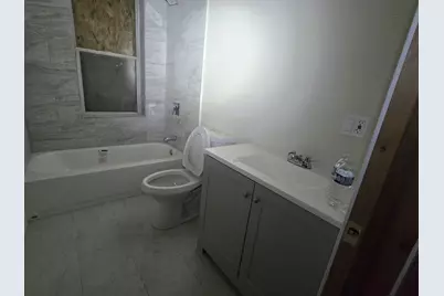 426 N Trumbull Avenue, Chicago, IL 60624 - Photo 10