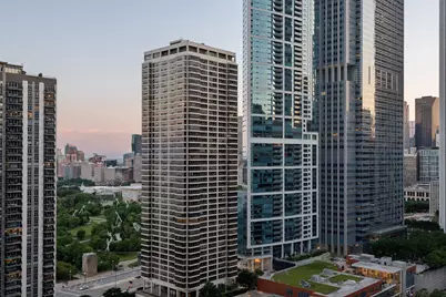 201 N Westshore Drive #2705, Chicago, IL 60601 - Photo 20