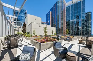 201 N Westshore Dr, Chicago, IL 60601 - Photo 24
