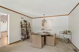 1241 N Chestnut Ave, Arlington Heights, IL 60004 - Photo 4