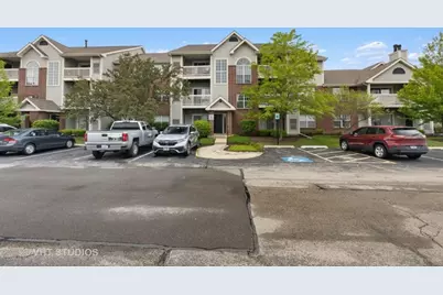 32 Sterling Circle #305, Wheaton, IL 60189 - Photo 2
