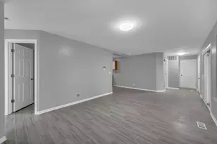 1065 Rockport Dr, Carol Stream, IL 60188 - Photo 6